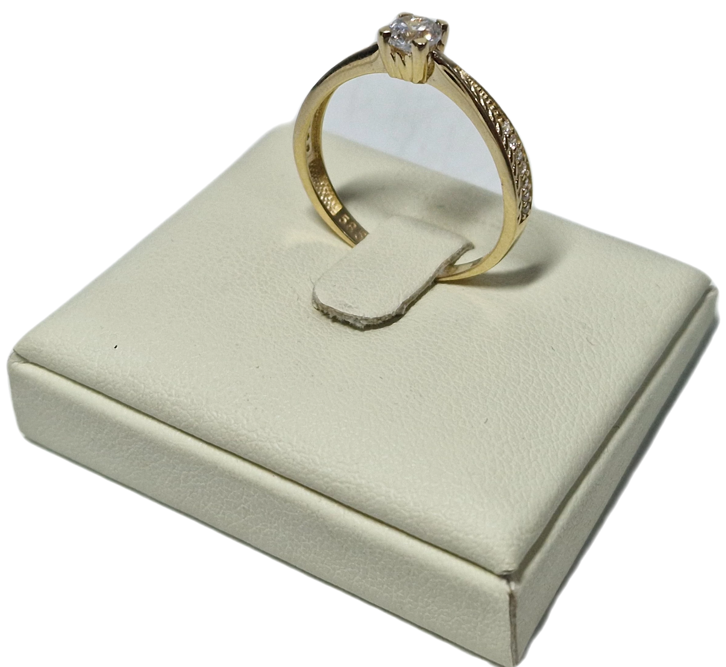 zloty-pierscionek-p585-216g-r19-rodzaj-wyrob-jubilerski