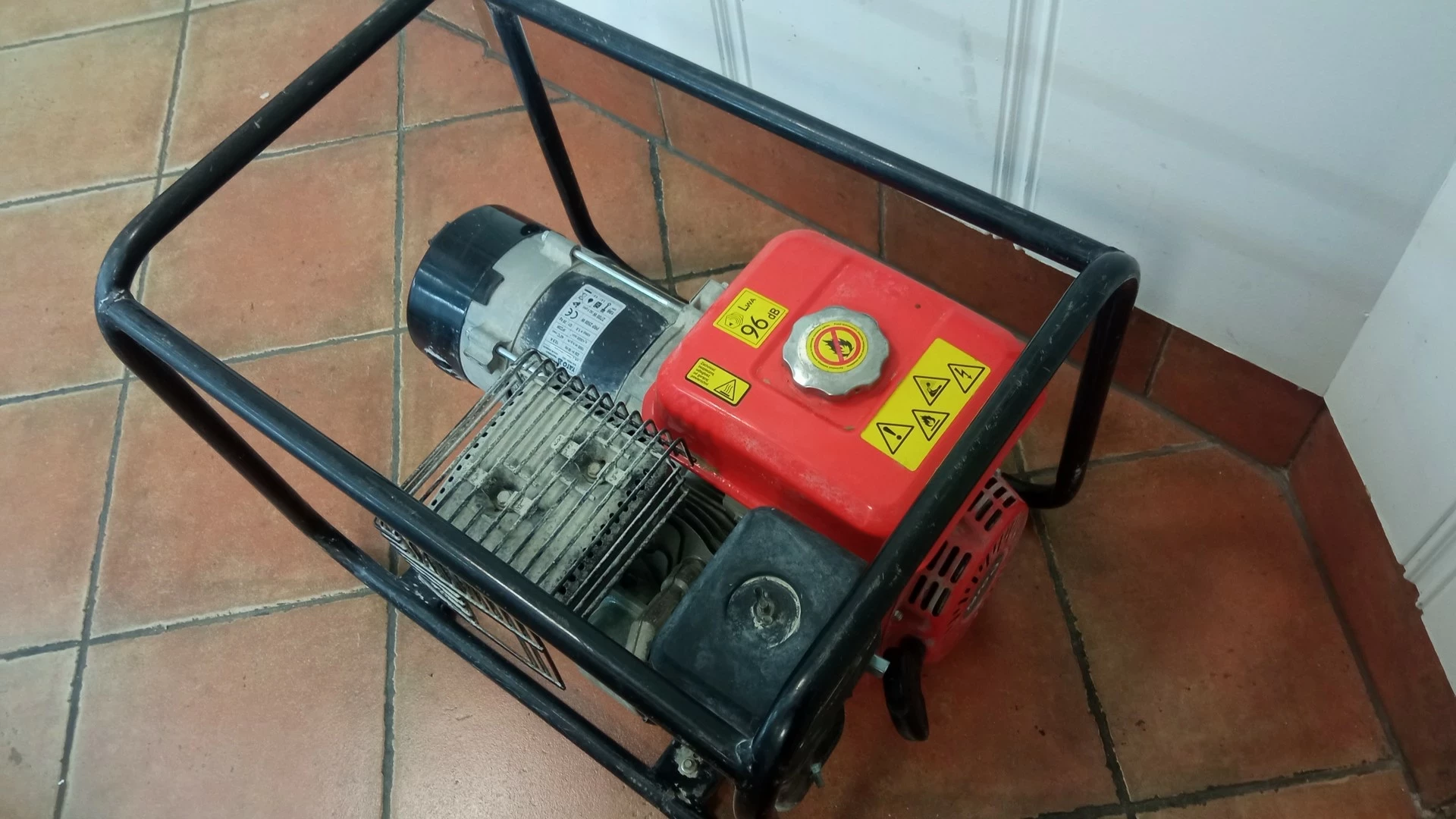 agregat-pradotworczy-yato-yt-85453-25-kw-liczba-gniazd-1-fazowych-2