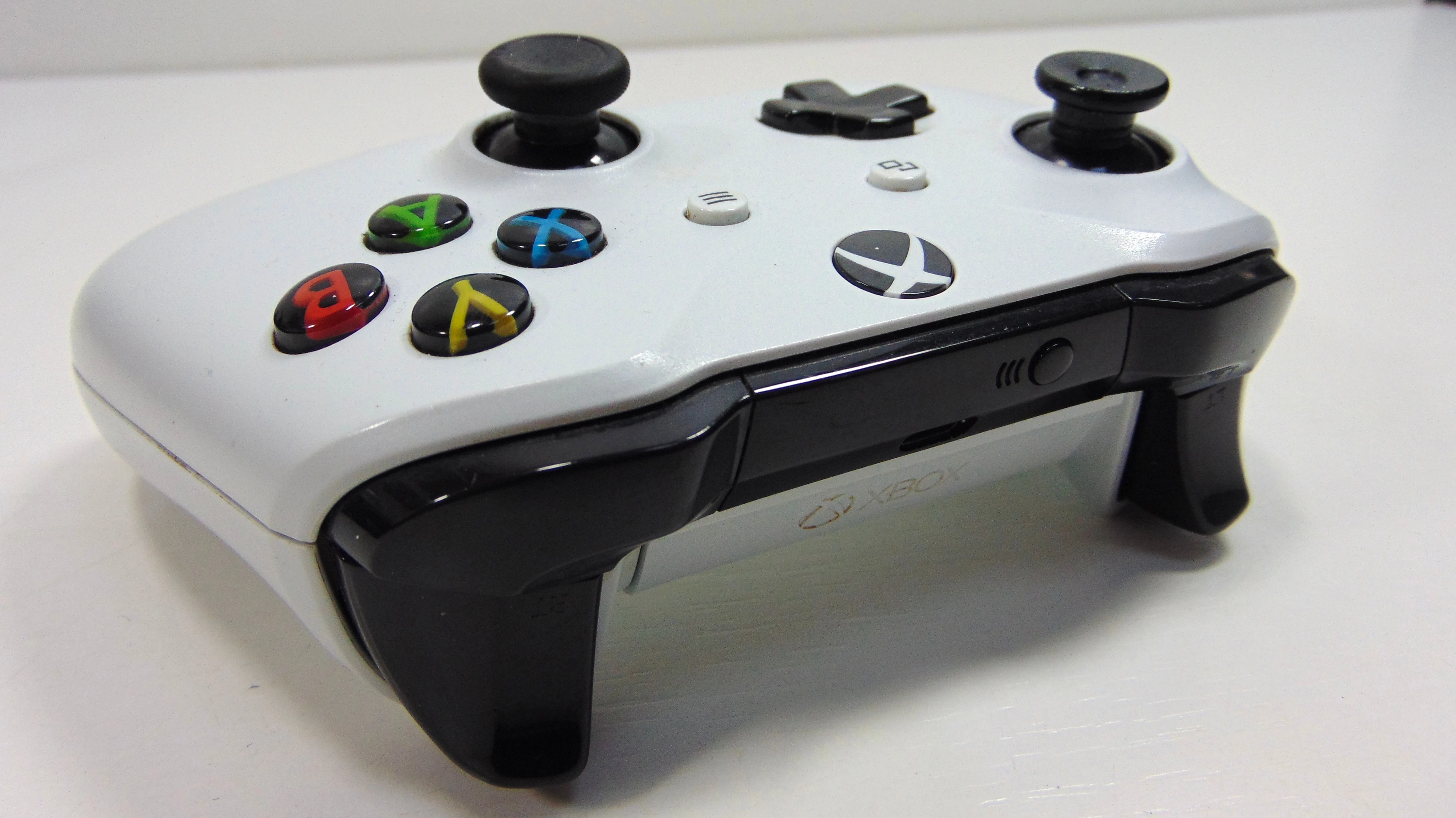 konsola-xbox-one-500gb-stan-uzywany