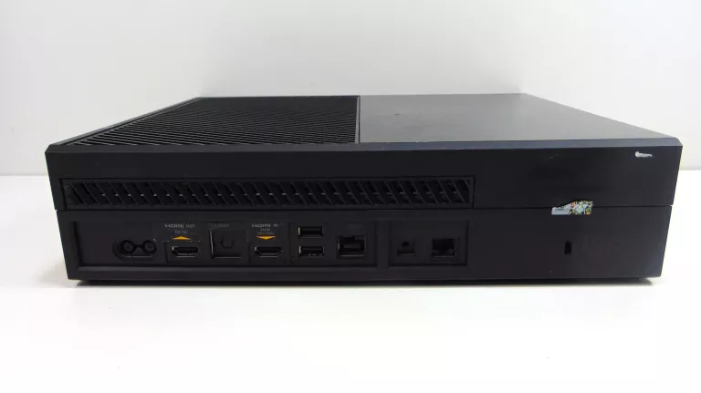 konsola-xbox-one-500gb-liczba-kontrolerow-w-zestawie-1