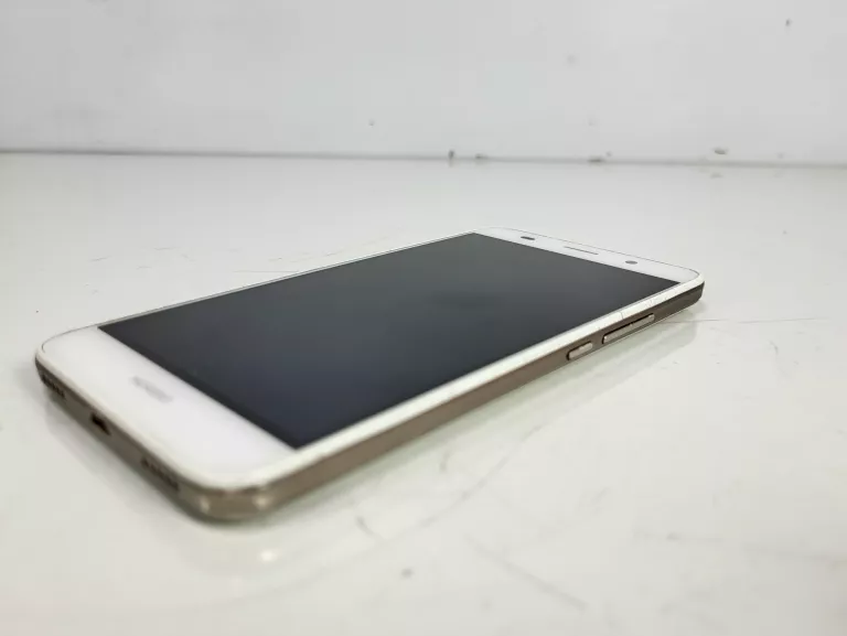 telefon-smartfon-huawei-y6-bialy-ean-gtin-6901443076628