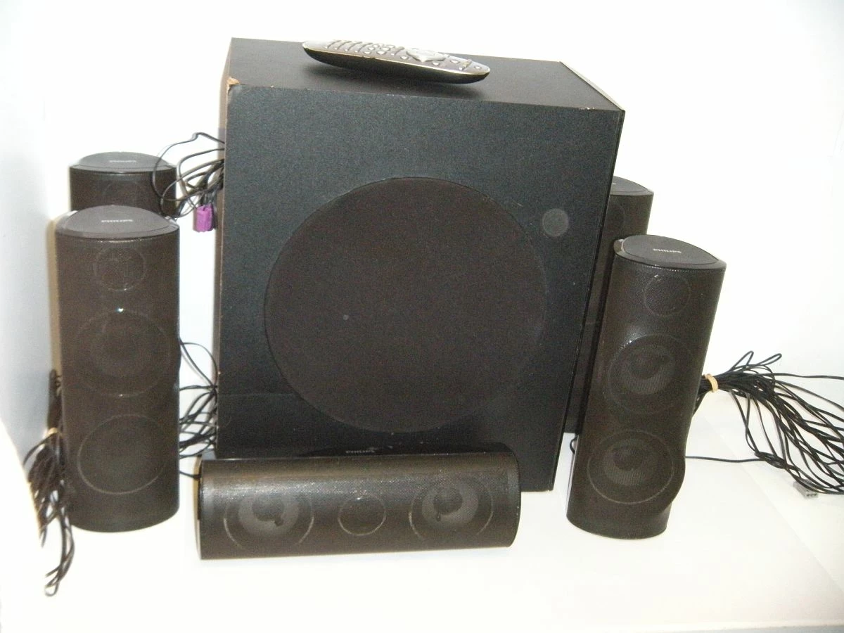 zestaw-kina-domowego-philips-hts556012-stan-uzywany