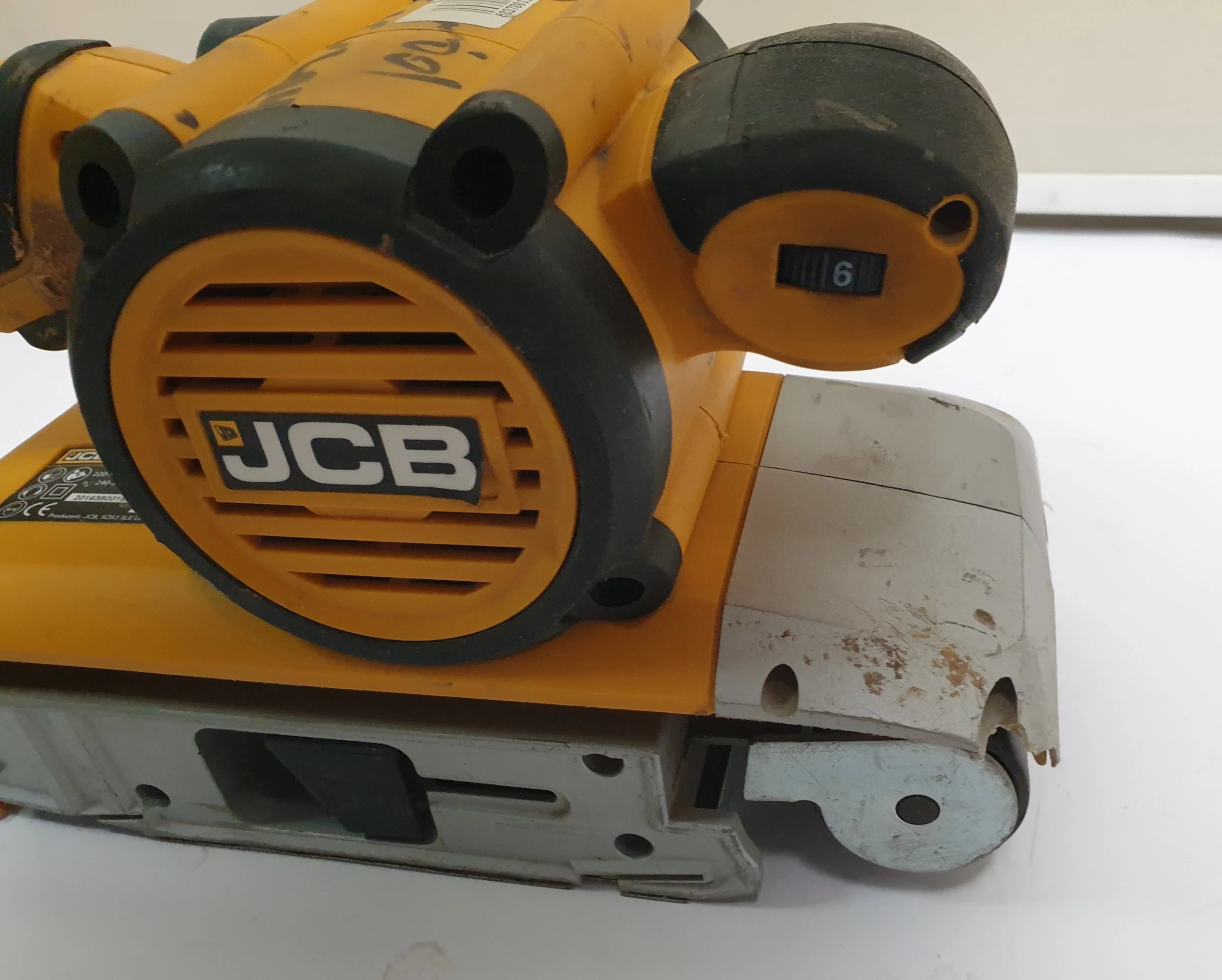 szlifierka-tasmowa-jcb-bs950-950-w-stan-uzywany