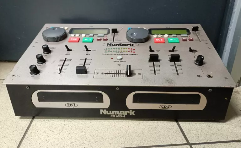 ODTWARZACZ CD MIX 1 NUMARK