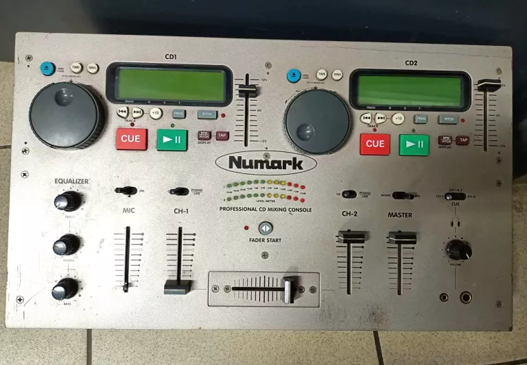 ODTWARZACZ CD MIX 1 NUMARK