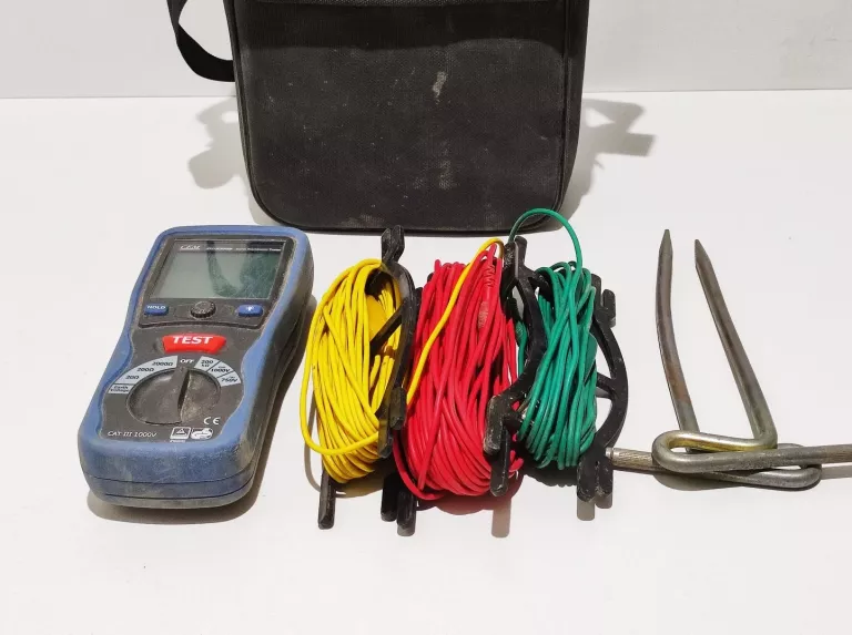 MIERNIK REZYSTANCJI UZIEMIENIA CEM DT-5300B