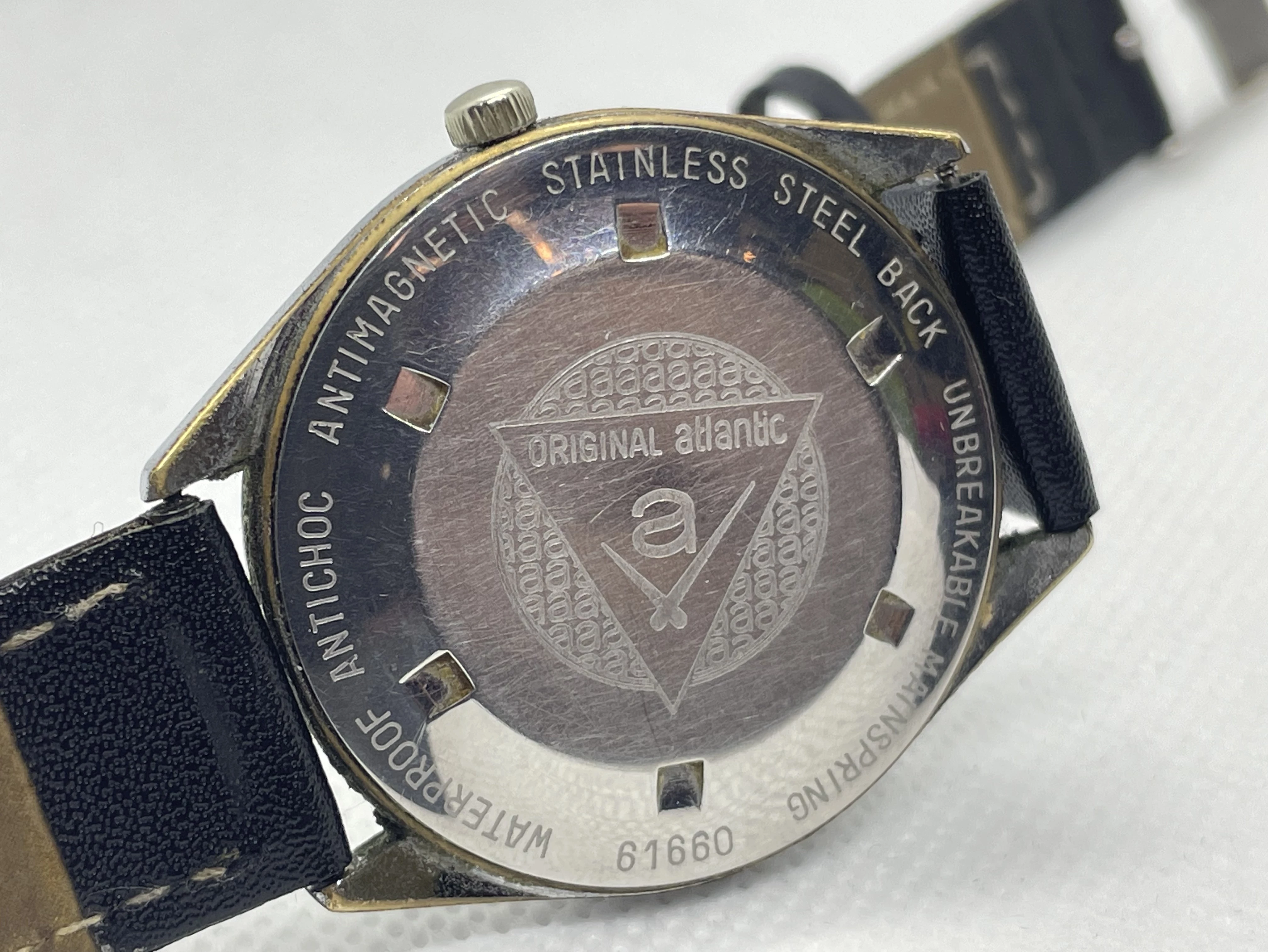 zegarek-atlantic-worldmaster-original-61660-ksztalt-koperty-okragla