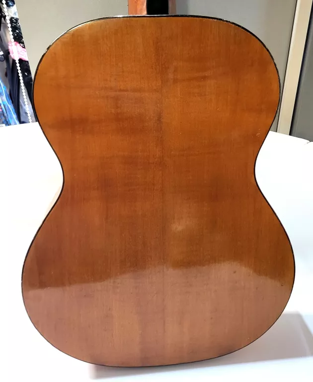 GITARA KLASYCZNA MUSIMA (BRAK STRUNY, SŁABY STAN)