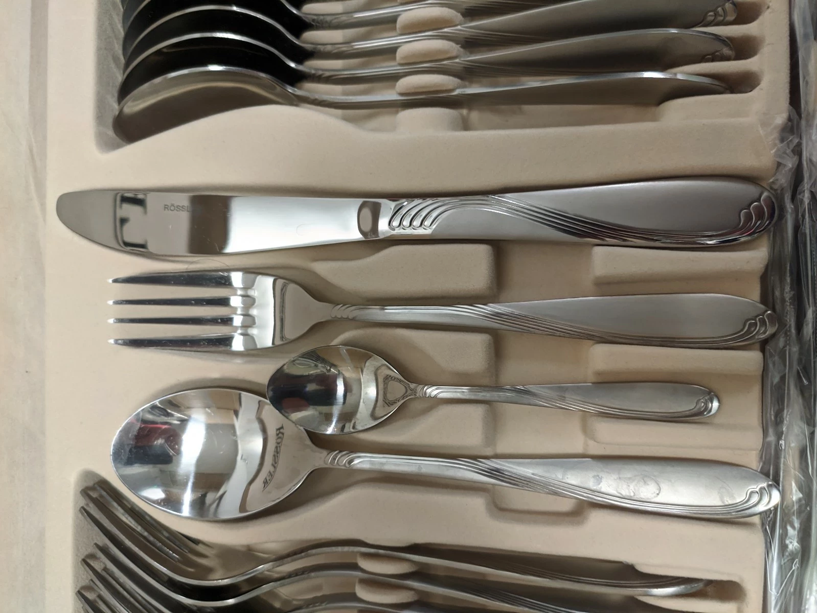 sztucce-rossner-72-el-walizka-liczba-elementow-w-zestawie-72