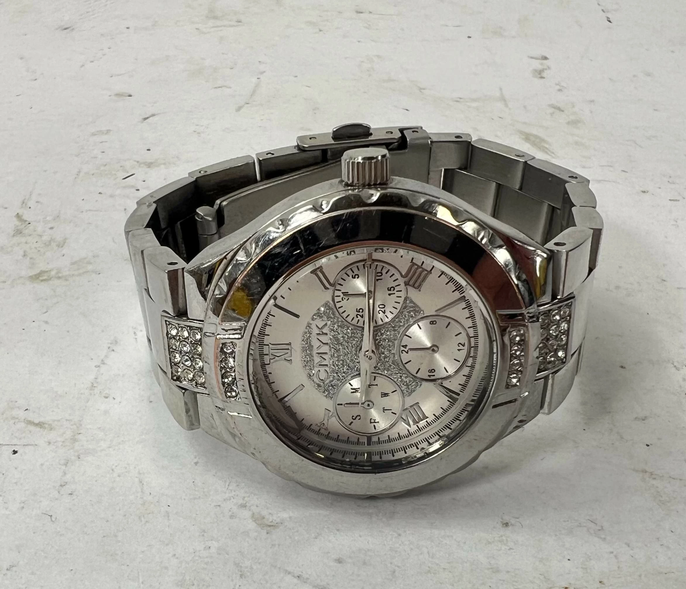 zegarek-damski-cmyk-stan-uzywany