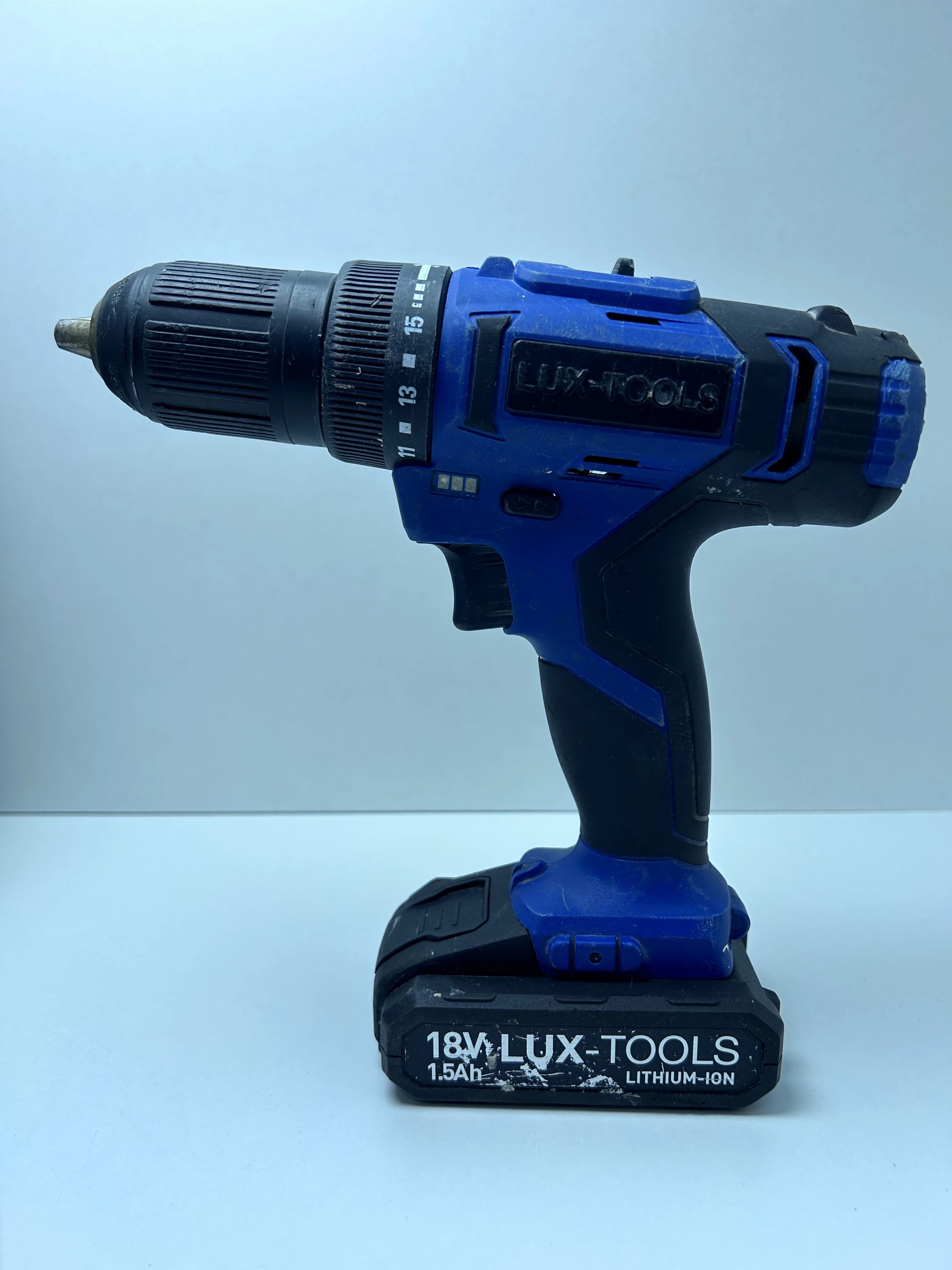 wkretarka-lux-tools-abs-18-18v-2x-aku-rodzaj-silnika-silnik-szczotkowy