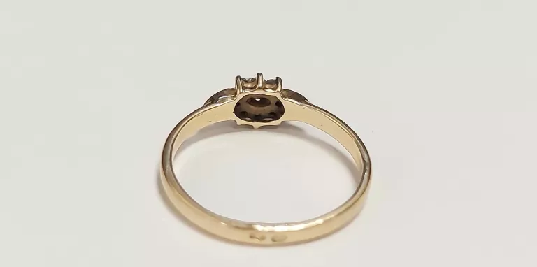 zloty-pierscionek-material-zloto