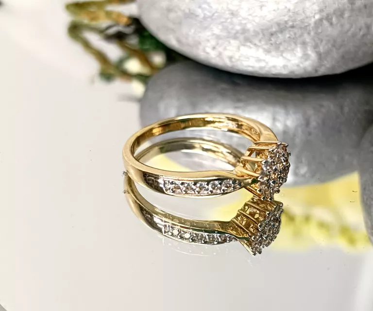 zloty-pierscionek-kwiatek-z-cyrkoniami585236g-j-kolor-dominujacy-zloty