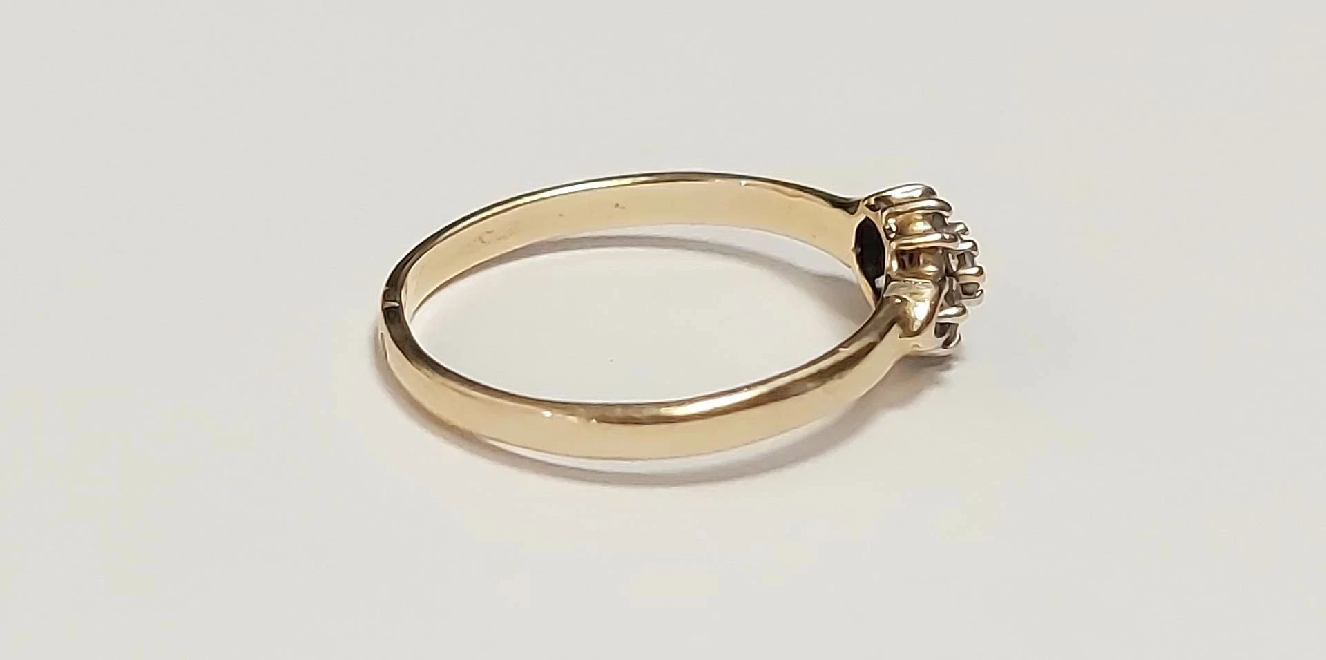 zloty-pierscionek-kamien-cyrkonia