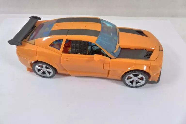 AUTO TRANSFORMERS BUMBLEBEE