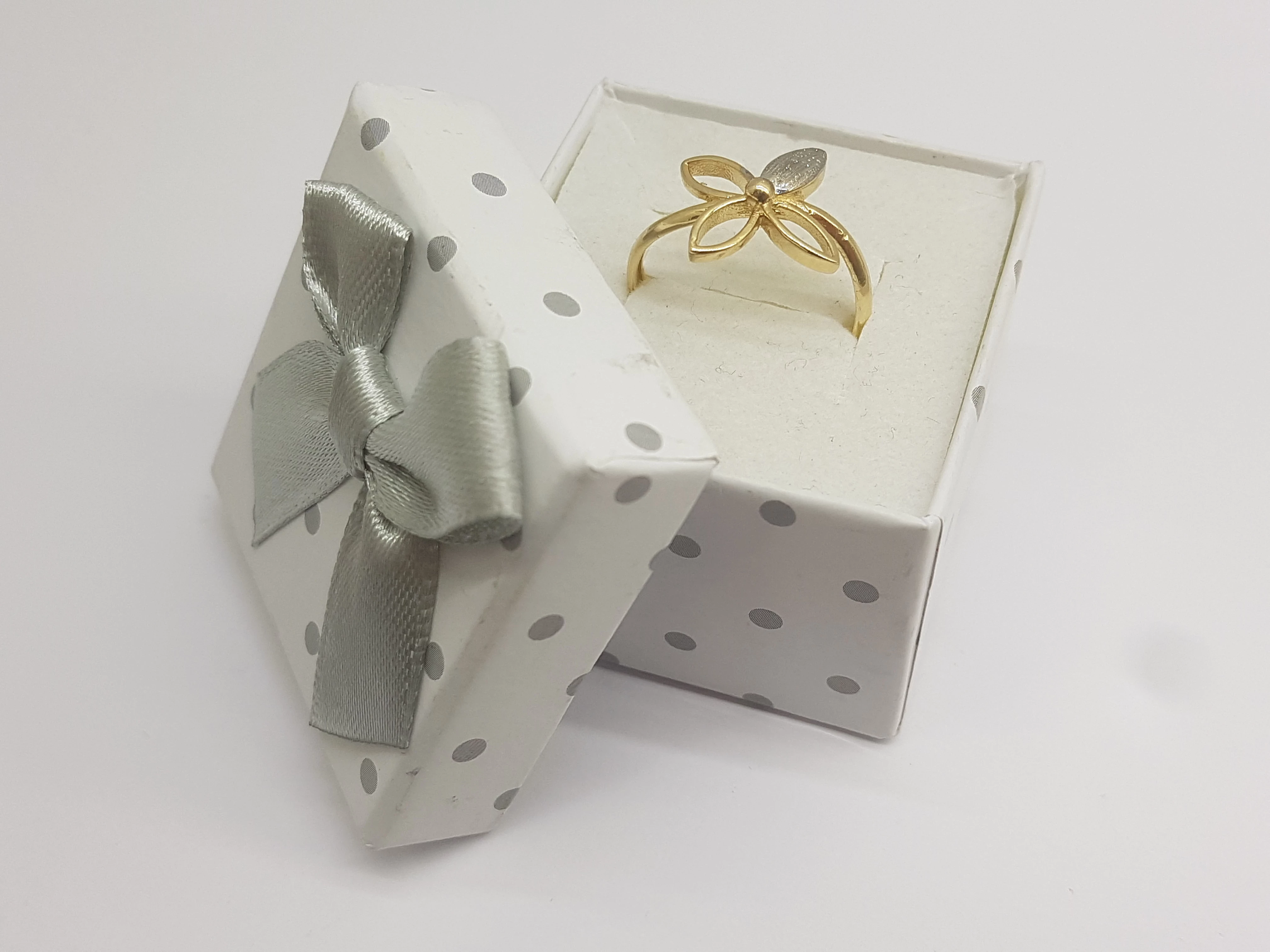 wyrob-jubilerski-pierscionek-kwiatek-585-ean-gtin-5900025448069