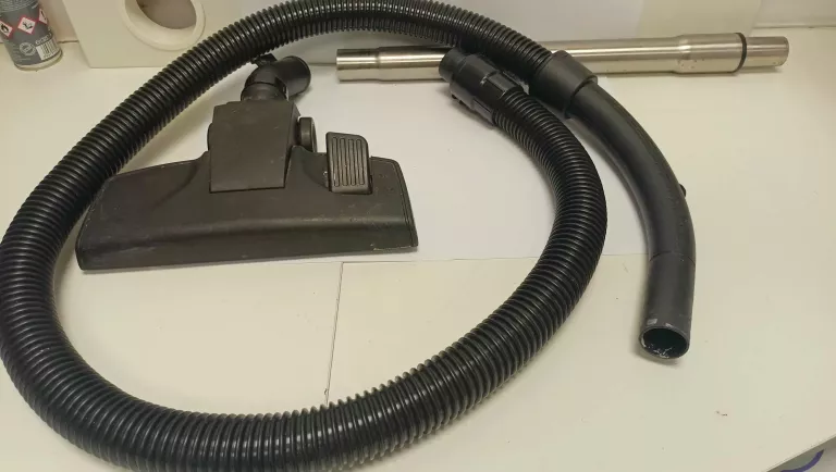 ODKURZACZ HOFFEN 700W