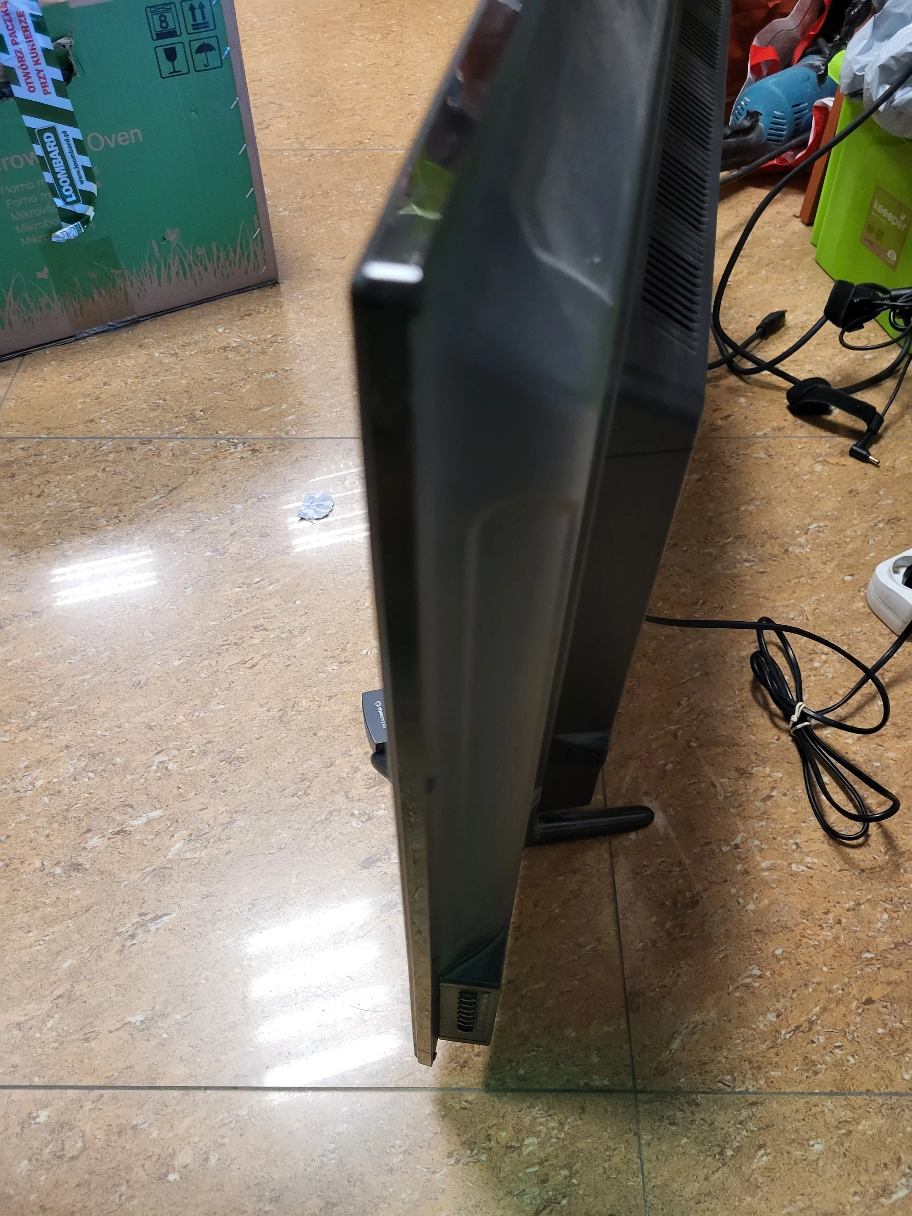 tv-manta-led-40-4004-uszkodzona-matryca-stan-uszkodzony