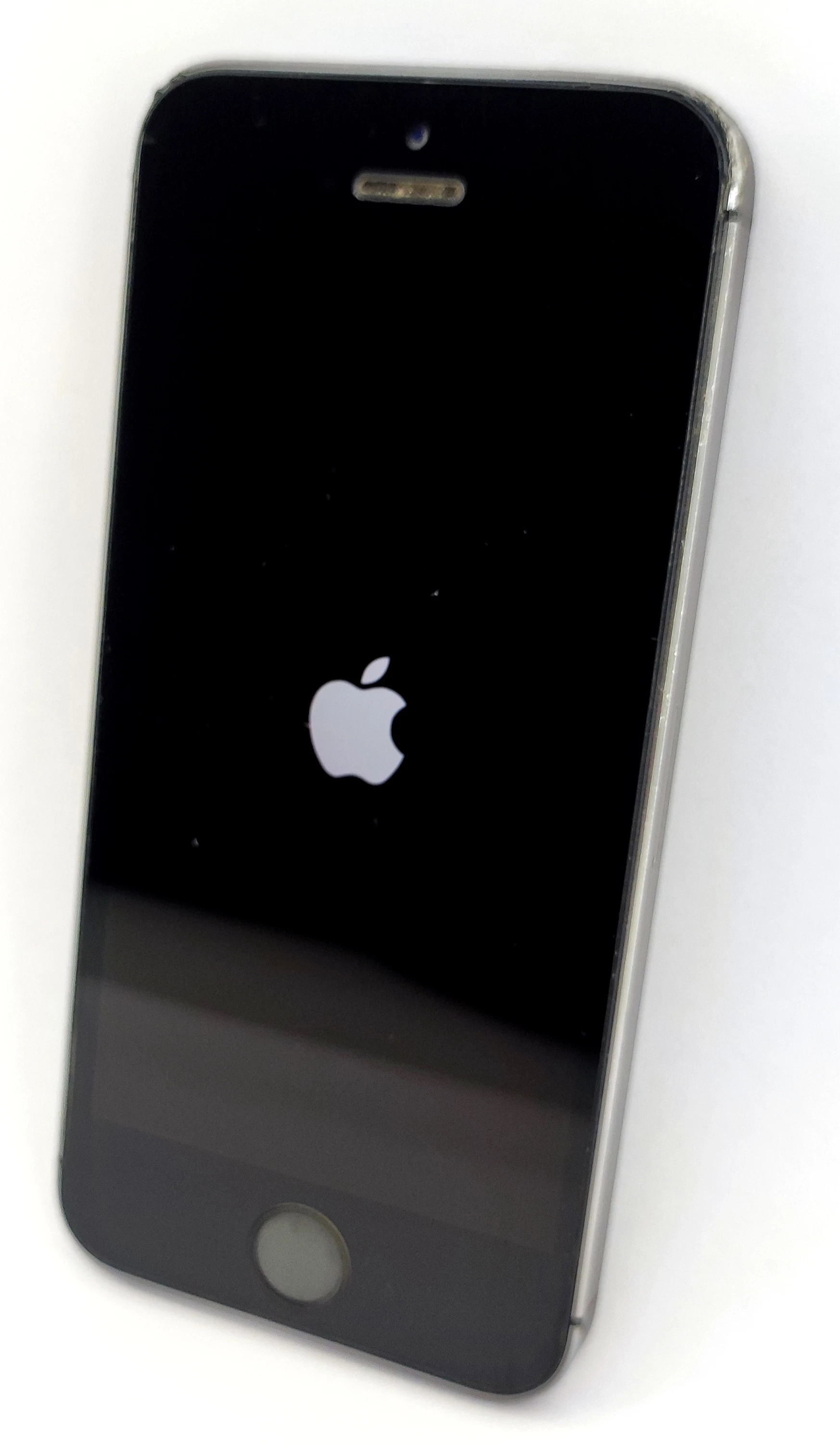 telefon-iphone-5s-typ-smartfon