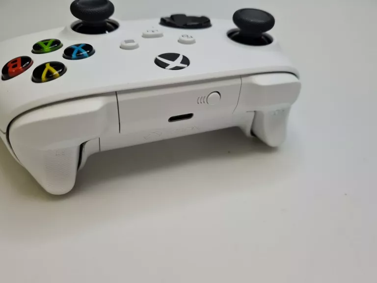 PAD XBOX SERIES CONTROLLER MODEL 1914 WHITE