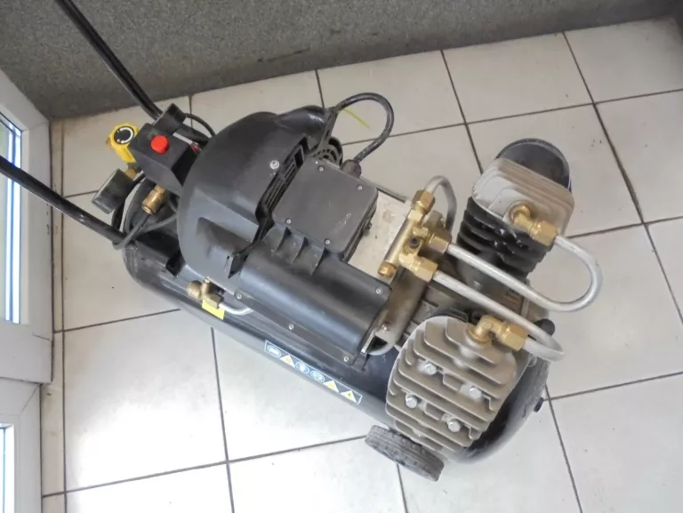 KOMPRESOR STANLEY FATMAX 50L DV2