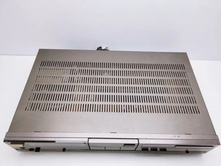 WZMACNIACZ BLAUPUNKT A-5610 + TUNER FM ZESTAW