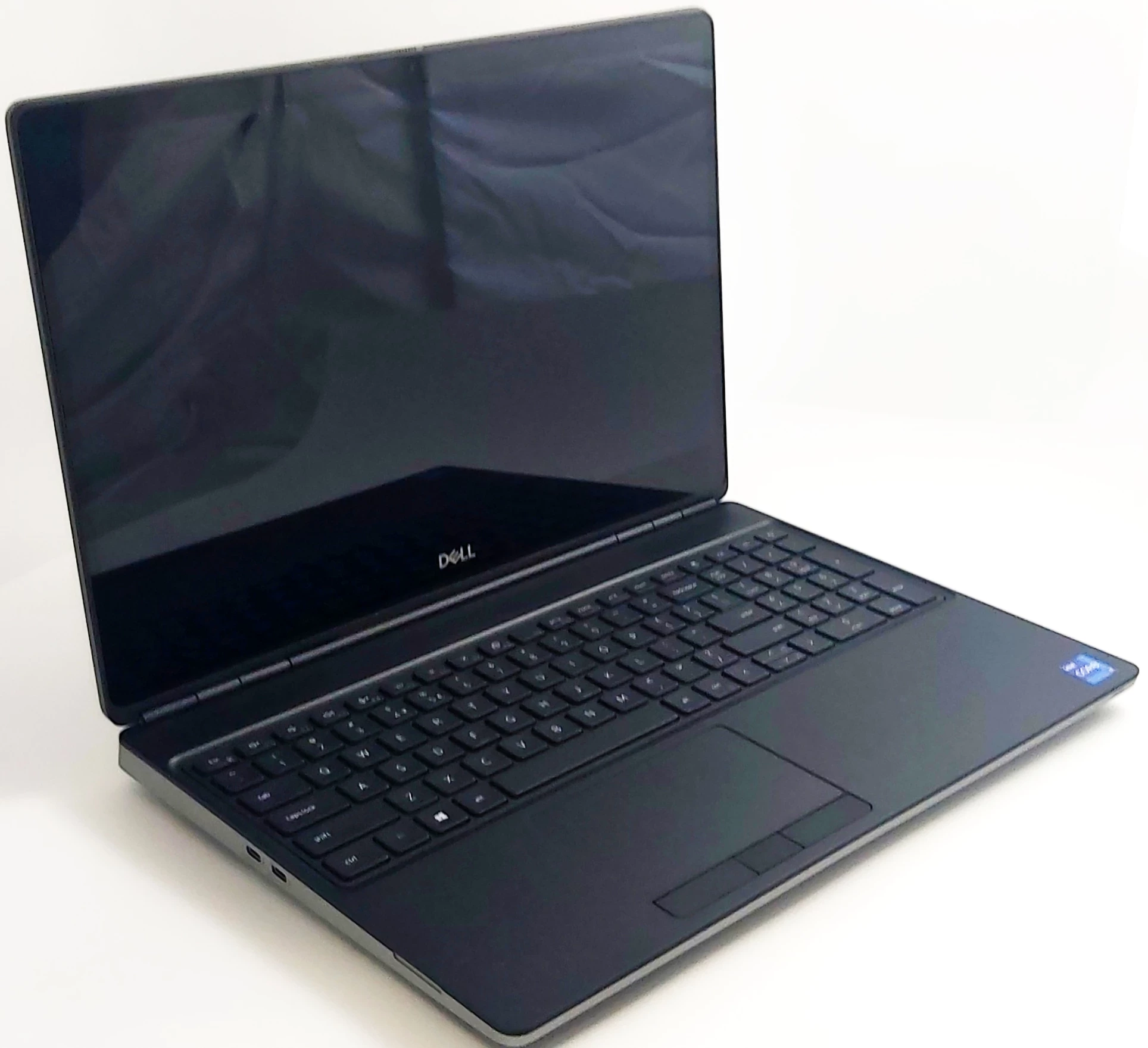 dell-precision-7560i7-11th-32gb-1tb-rtxa300-gwar-stan-powystawowy