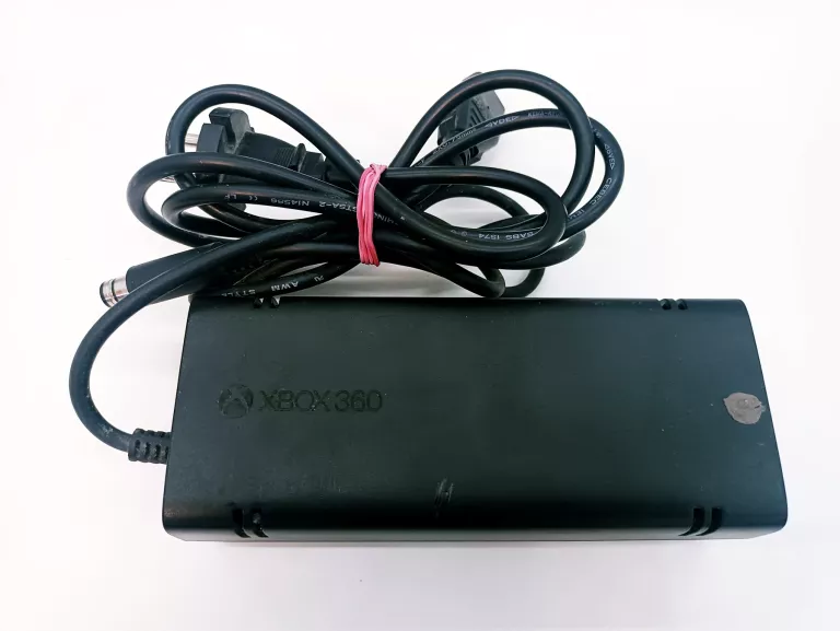 KONSOLA XBOX 360 + KINECT + GRY