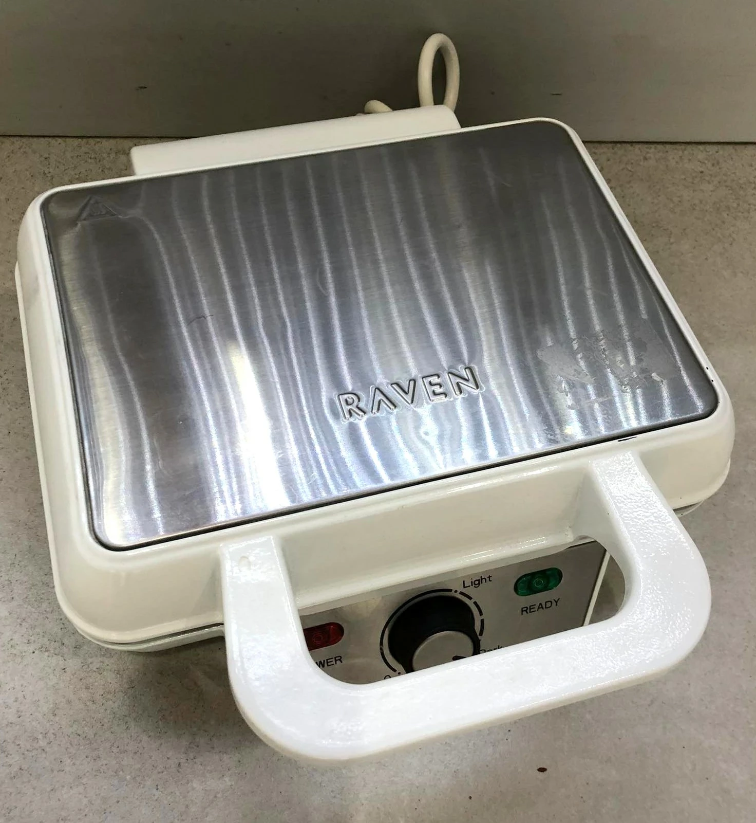 gofrownica-raven-eg002w-1000w-kolor-dominujacy-bialy