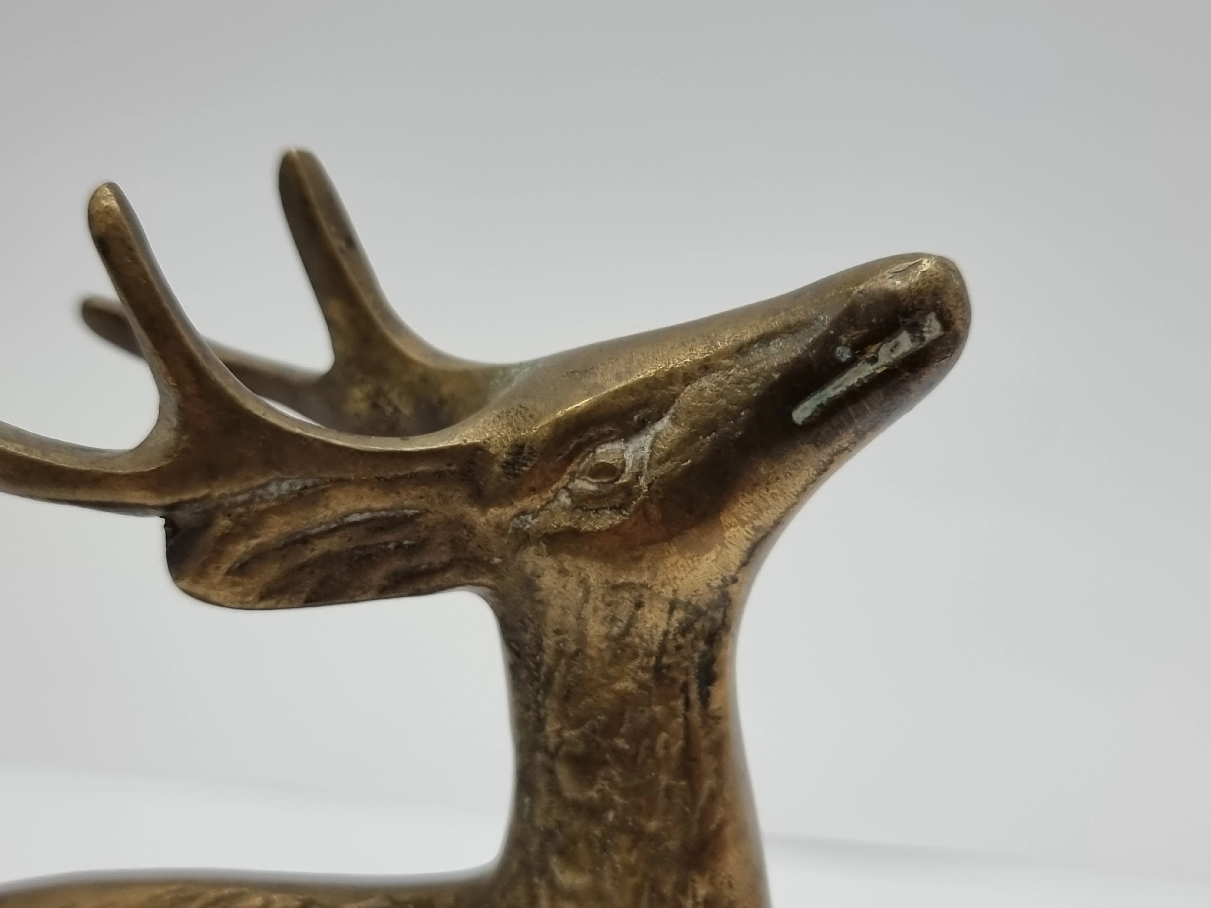 figurka-jelen-mosiadz-typ-obiektu-figurka