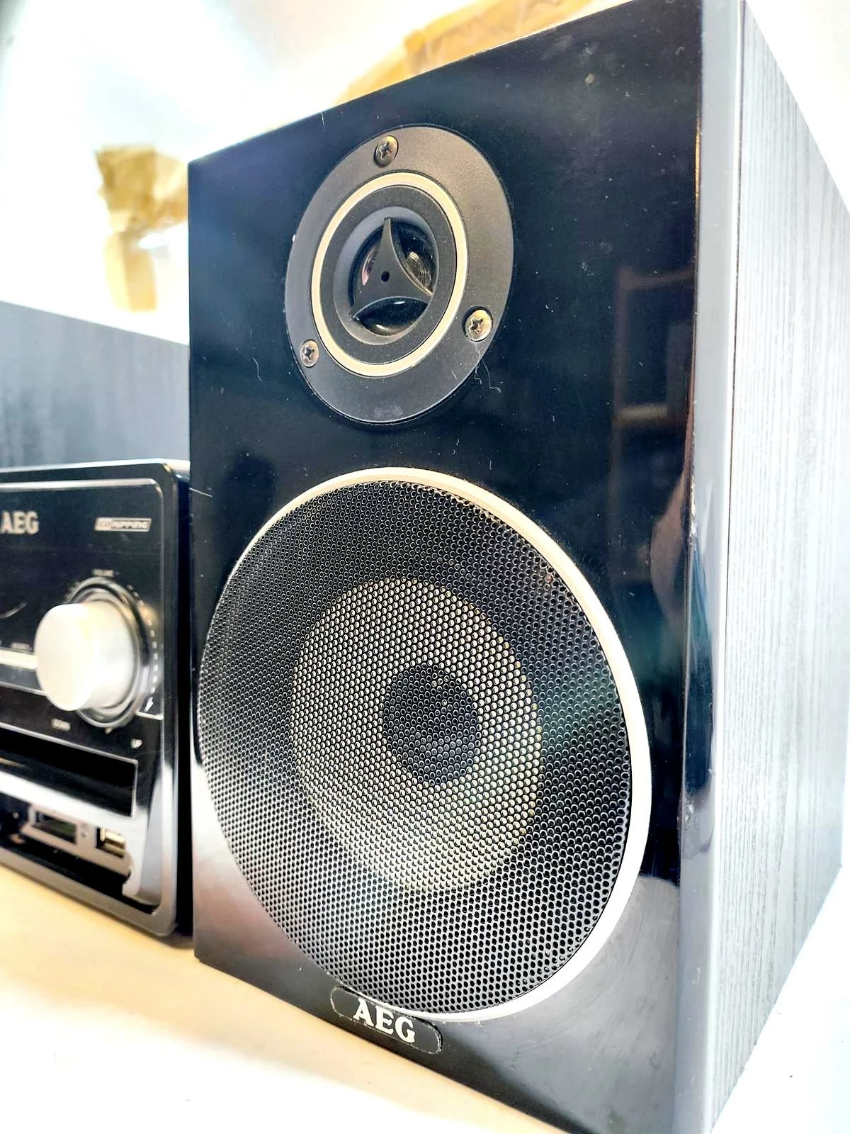 wieza-stereo-aeg-mc-4434-dvd-kolor-czarny