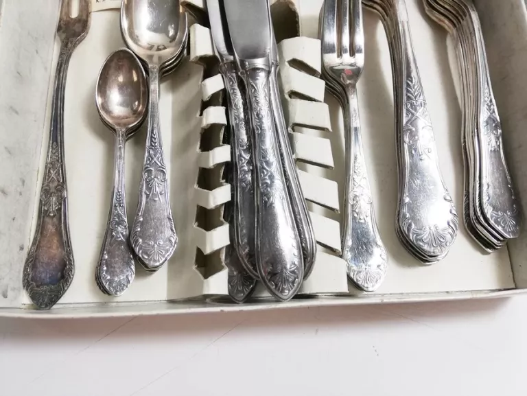 sztucce-hefra-met-wzor-romanskizestaw-deserowy-stan-do-renowacji