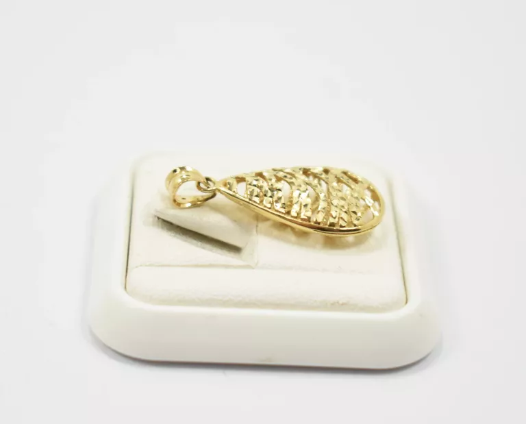 zlota-zawieszka-585174g-kolor-dominujacy-zloty