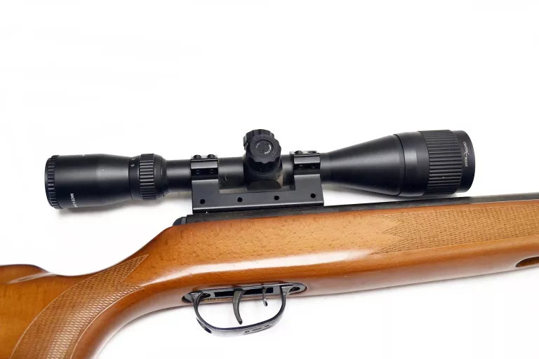 WIATRÓWKA CROSMAN SUMMIT NITRO PISTON 4,5MM LUNET