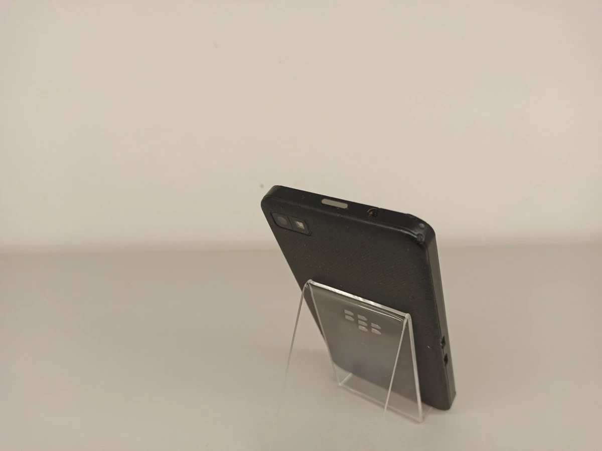 telefon-blackberry-z10-uszkodzony-kolor-czarny