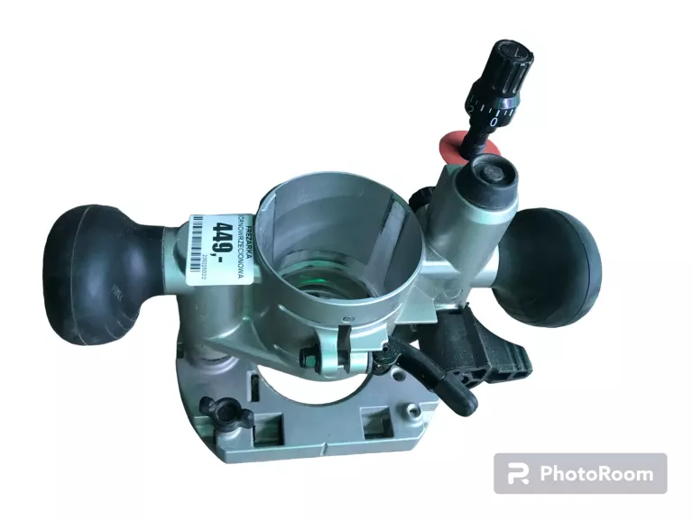FREZARKA GÓRNOWRZECIONOWA MAKITA RT0700C 710 W