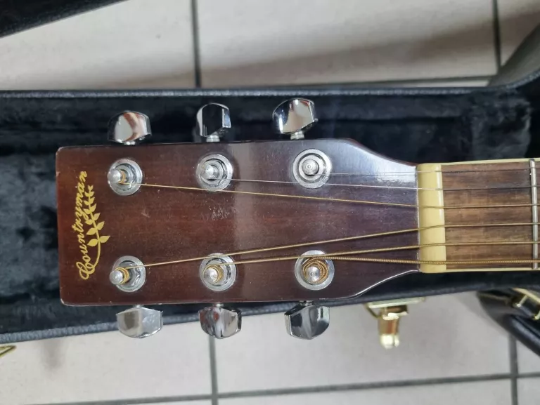 GITARA HOHNER COUNTRYMAN + FUTERAŁ