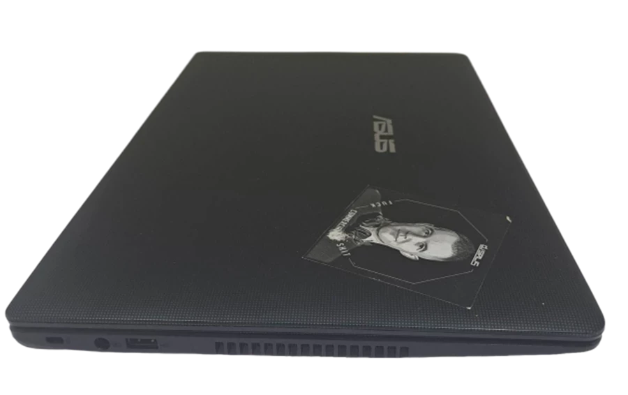 laptop-asus-x501a-ladowarka-opis-liczba-rdzeni-procesora-2