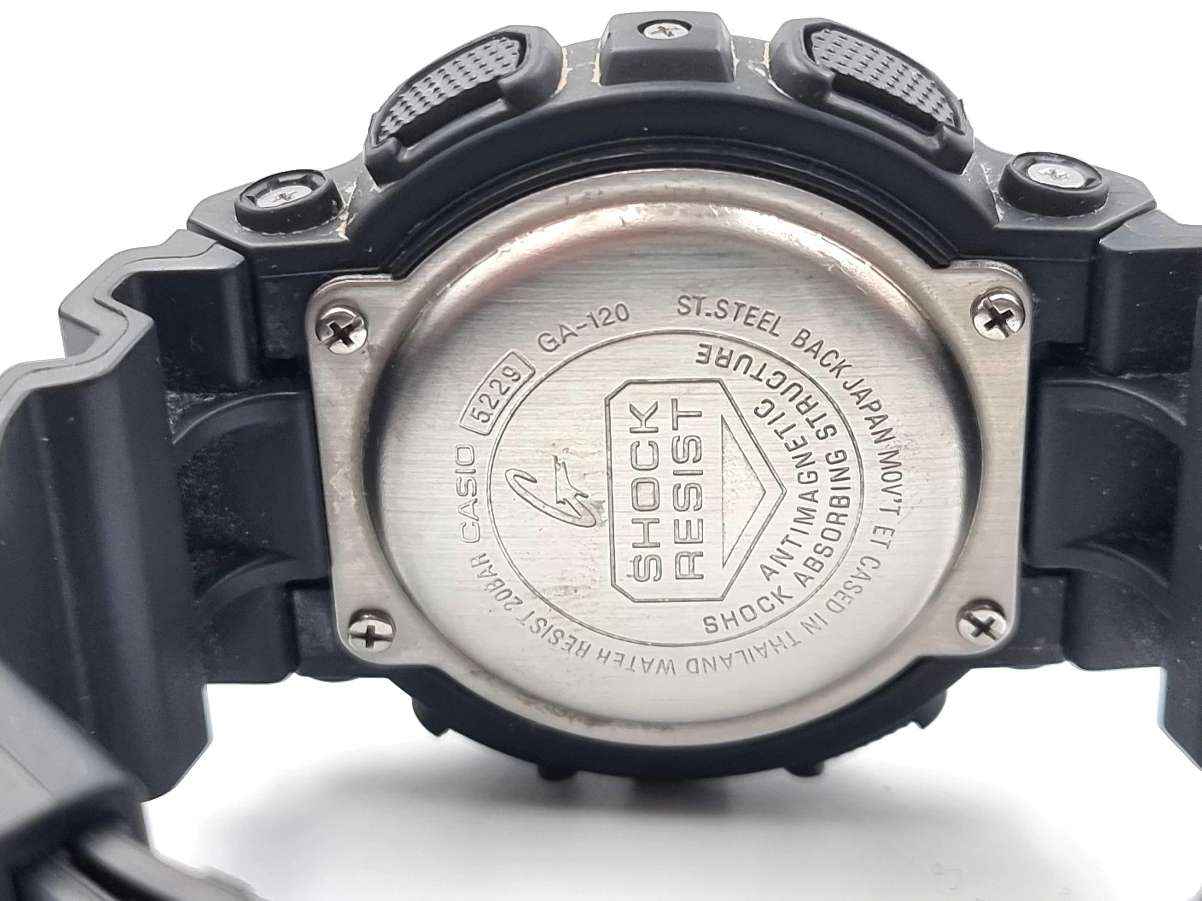 zegarek-casio-g-shock-ga-120-typ-nareczny