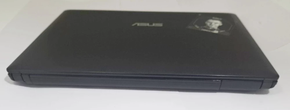 laptop-asus-x501a-ladowarka-opis-pojemnosc-dysku-500