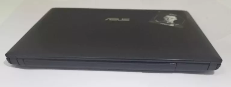 LAPTOP ASUS X501A + ŁADOWARKA/ OPIS
