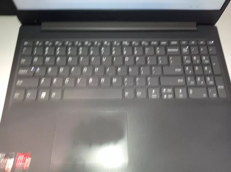 LAPTOP LENOVO V15-ADA // 8GB RAM, RYZEN 3