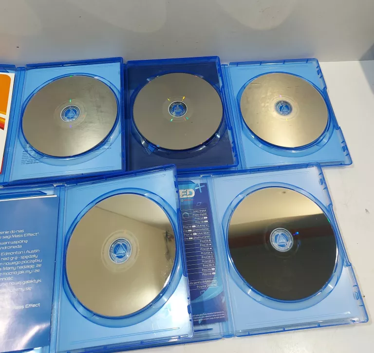GRY PS4