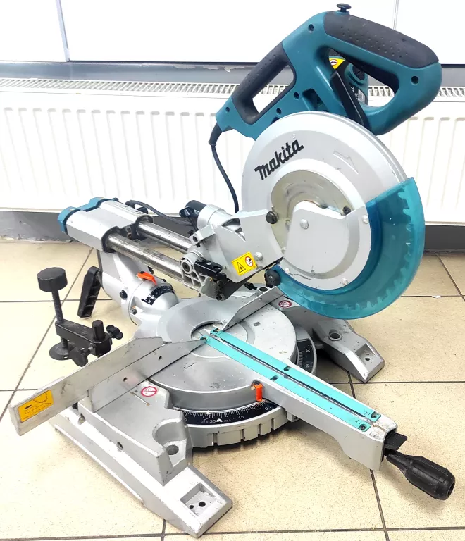 pila-ukosnica-makita-ls1018l-product-id-eab32543-6834-46ce-b561-0e602a724c4a