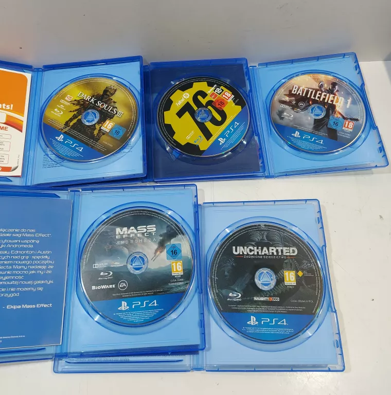 GRY PS4