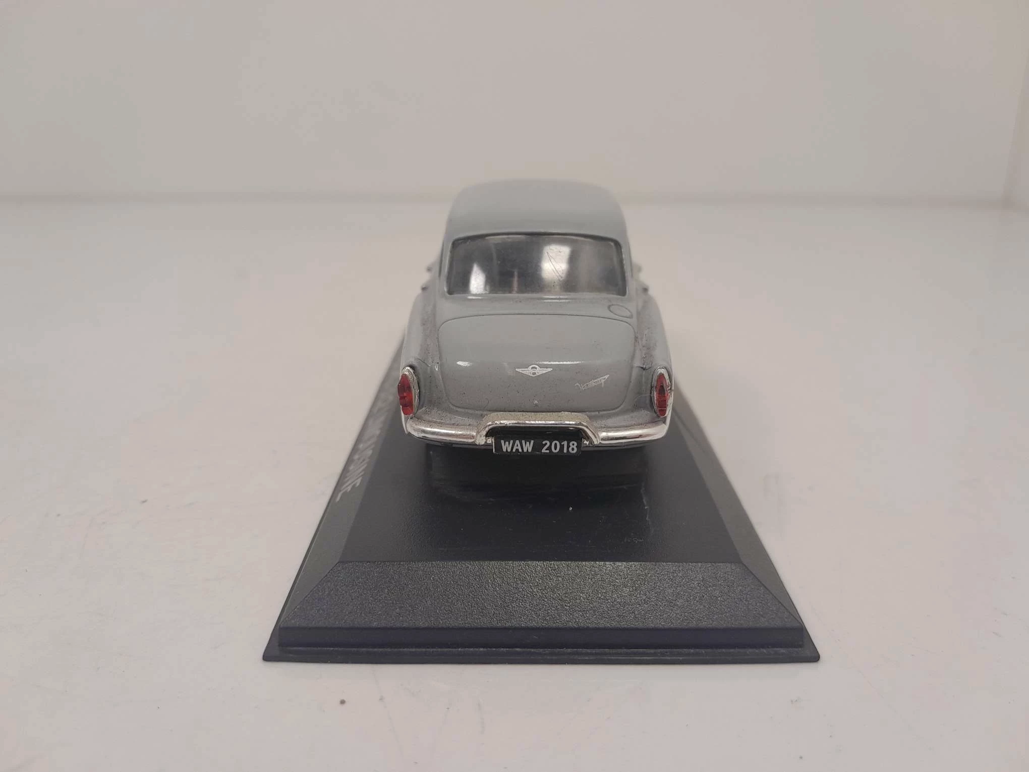 wartburg-312-limousine-kultowe-auta-prl-143-marka-deagostini