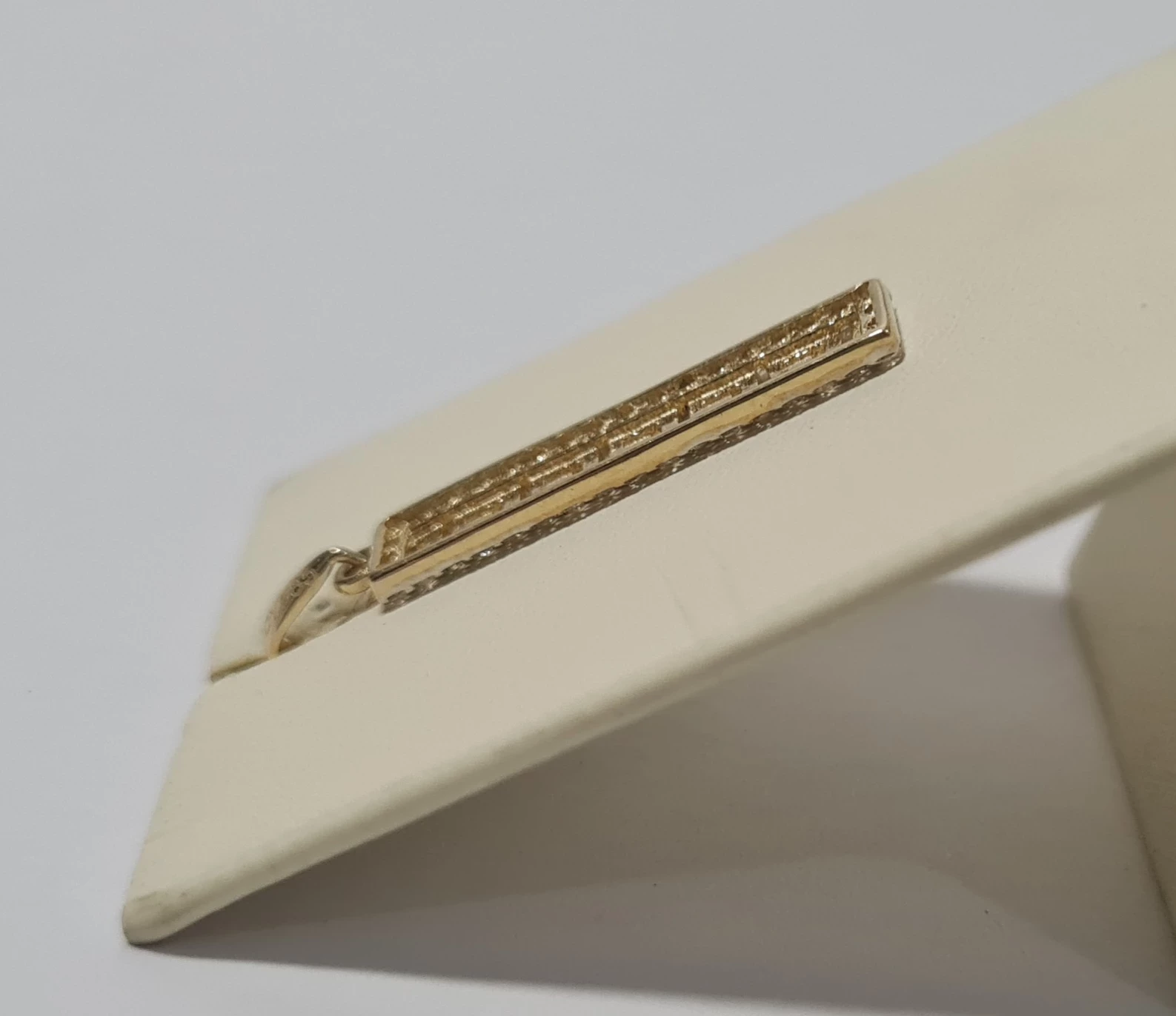 sliczna-zlota-zawieszka-091g-585-2cm-material-zloto