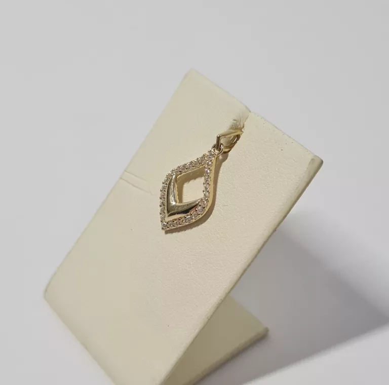 ŚLICZNA ZŁOTA ZAWIESZKA 0,83G 585 2CM