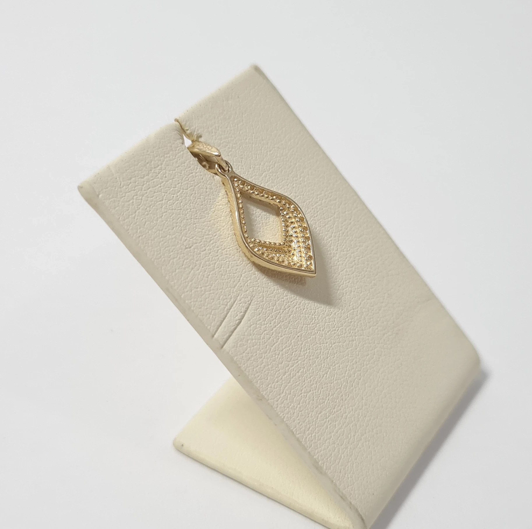 sliczna-zlota-zawieszka-083g-585-2cm-rodzaj-wyrob-jubilerski