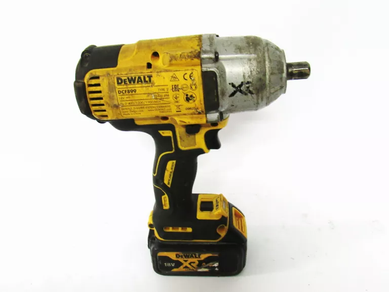 KLUCZ UDAROWY DEWALT DCF899 WALIZKA